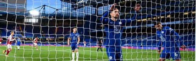 开云体育-若日尼奥踢出送礼式回传 图赫尔该如何做选择题？